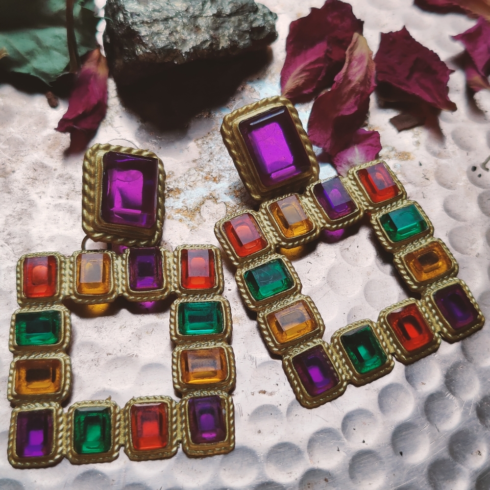 Matte tone  colorful rhinestone earrings